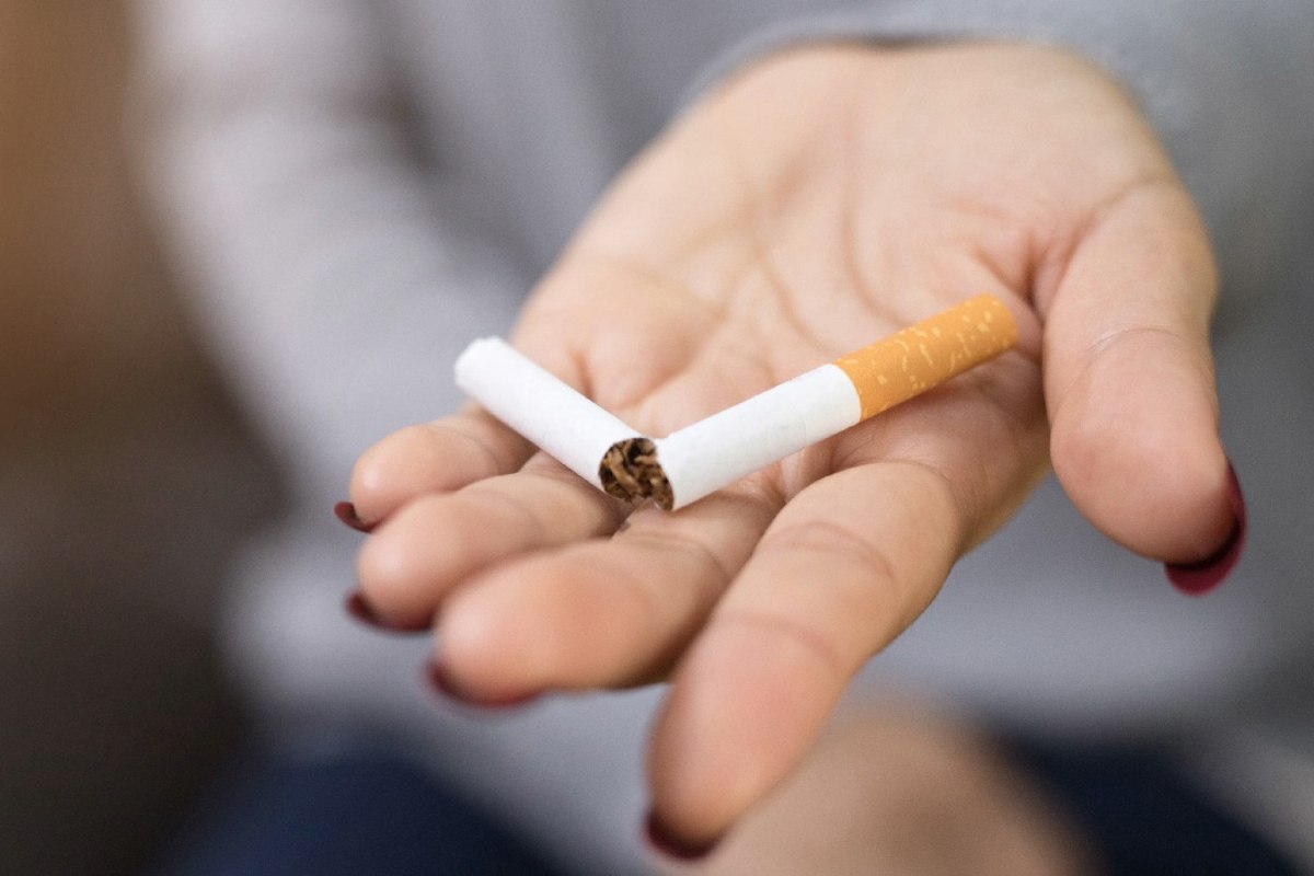 the effects of cigarettes on your teeth